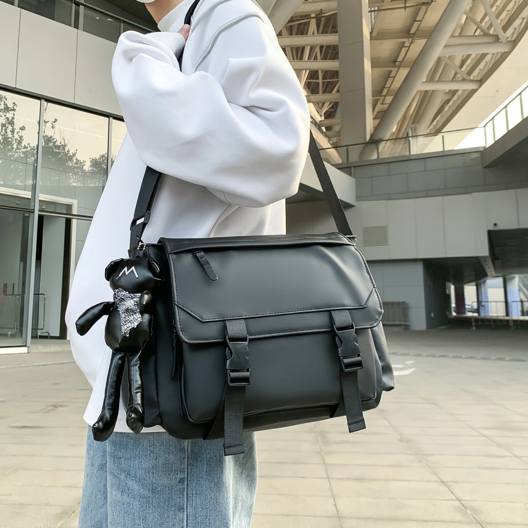 邮差包学生单肩包斜挎男士男生休闲日系斜挎潮流ins男款商务简约