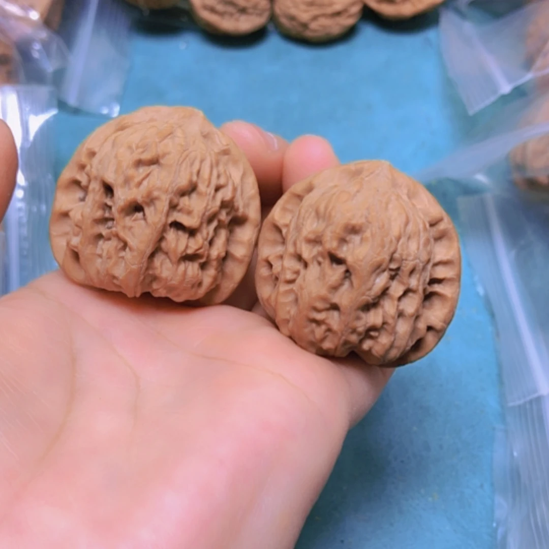 【闪购商品】把件核桃39靠山王修尖