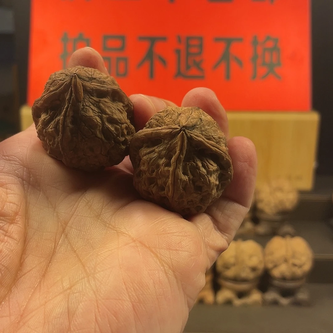 文玩核桃把件飘雪