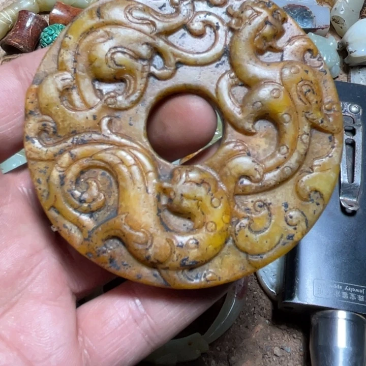 黎***敏和田玉（糖玉）未镶嵌颈饰