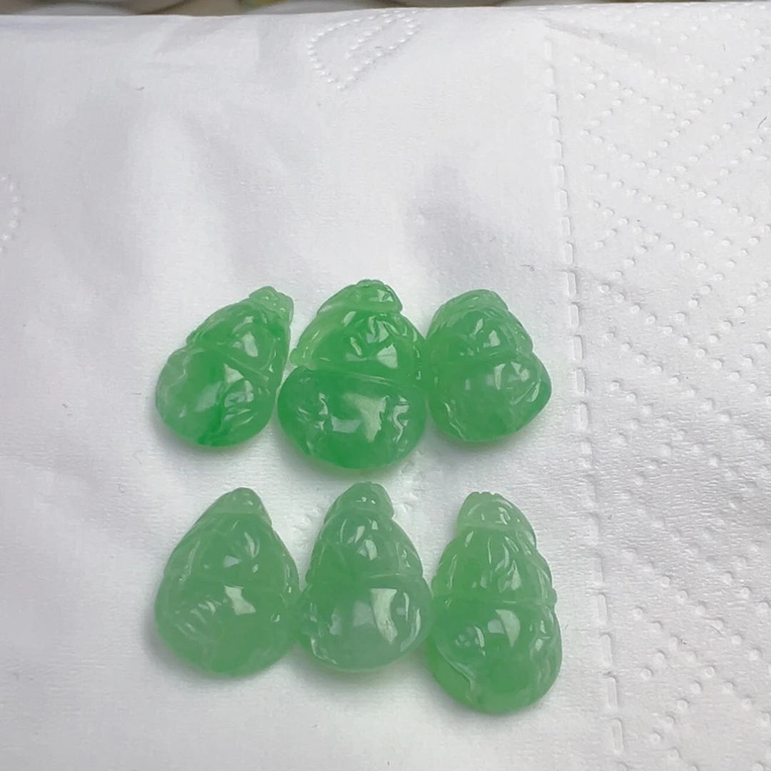 翡翠散珠葫芦吊坠