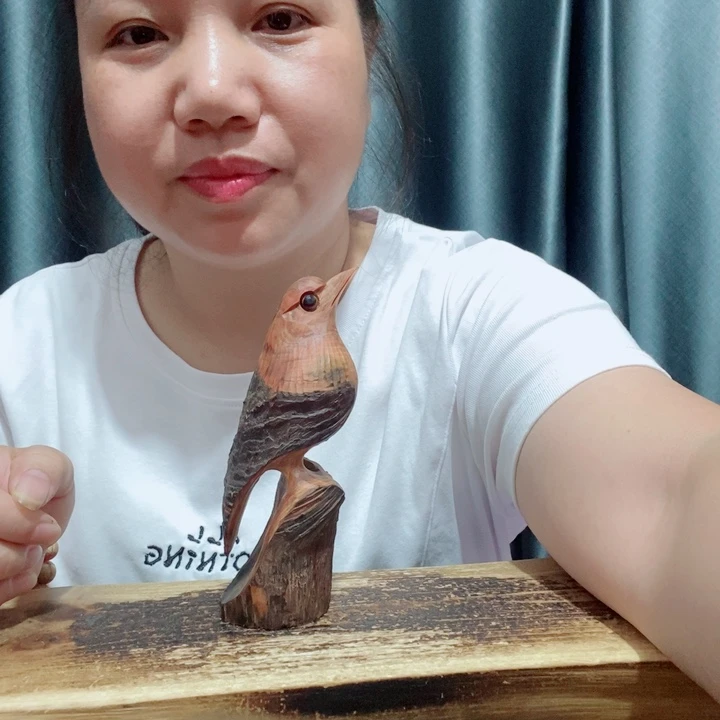 木红****摩百年树的设计风格