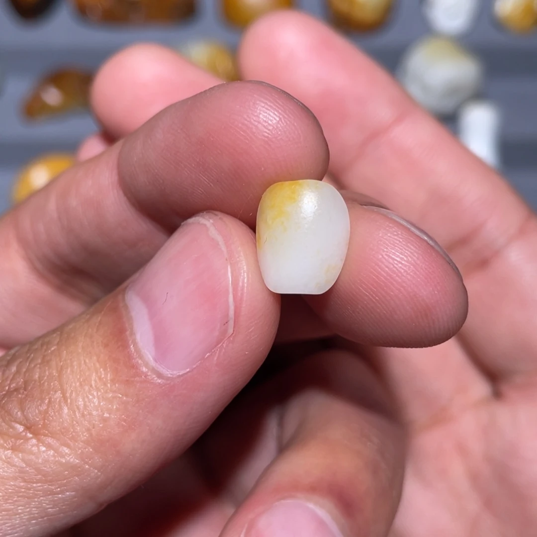 未镶嵌和田玉车挂