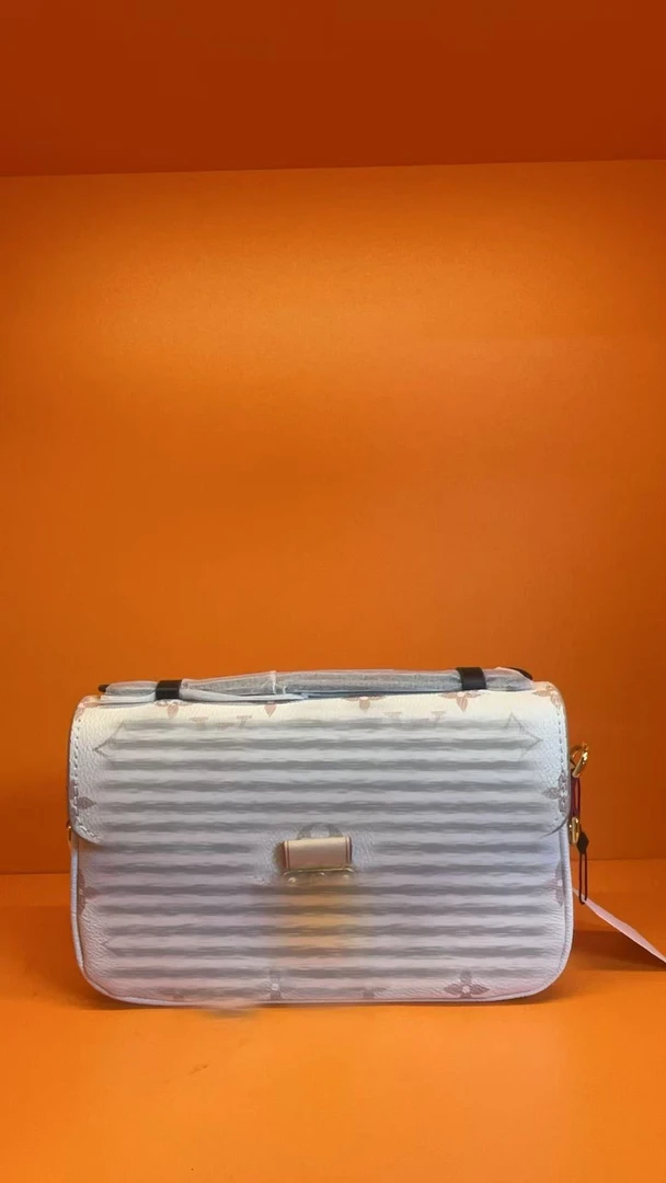 427 时尚休闲百搭包包 驴 马 G 杨家 D 香 包包