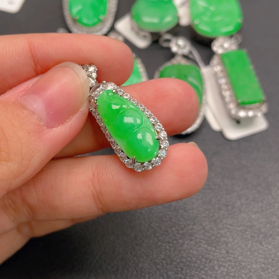 翡翠银S925镶嵌颈饰