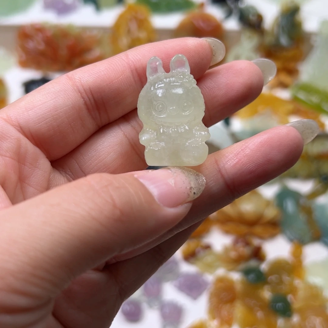 未镶嵌蛇纹石玉颈饰