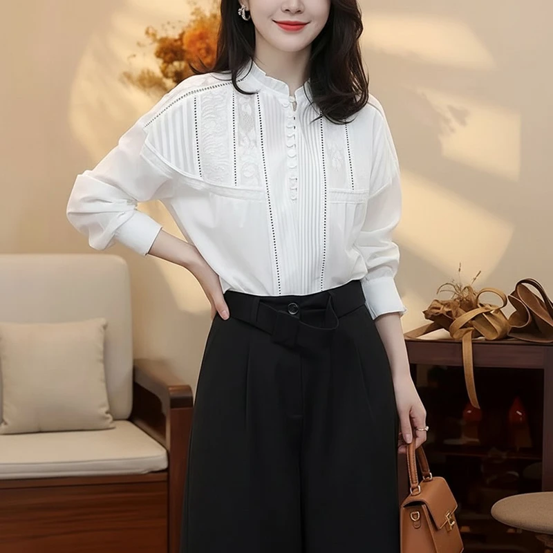 法式重工复古宫廷风刺绣百搭衬衫女新款冬春宽松显瘦减龄镂空衬衣