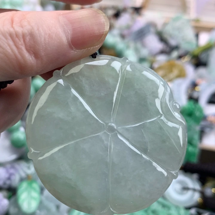 翡翠未镶嵌颈饰吊坠