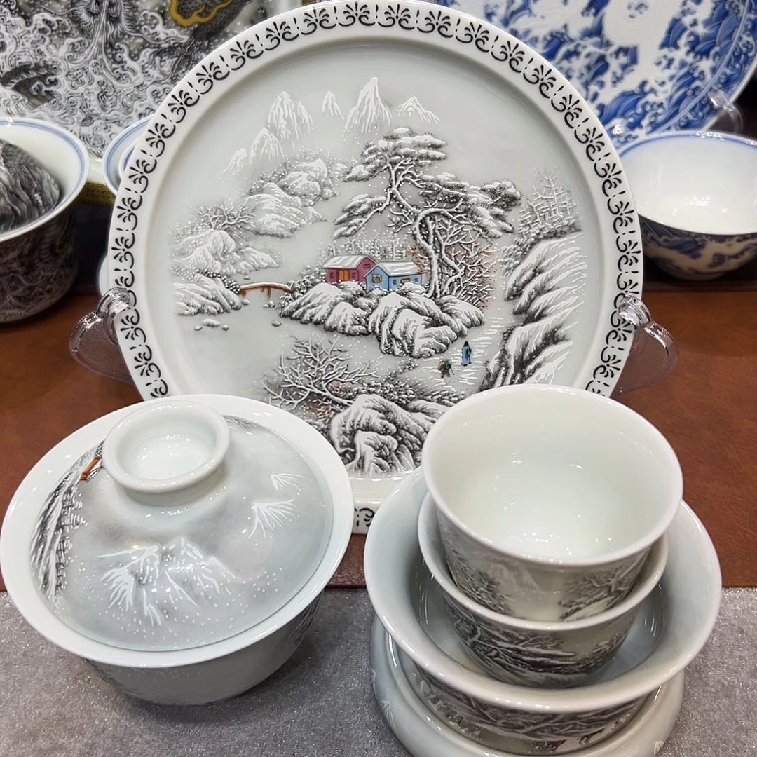 摆件景德镇陶瓷学院等多家单位建立合作伙伴