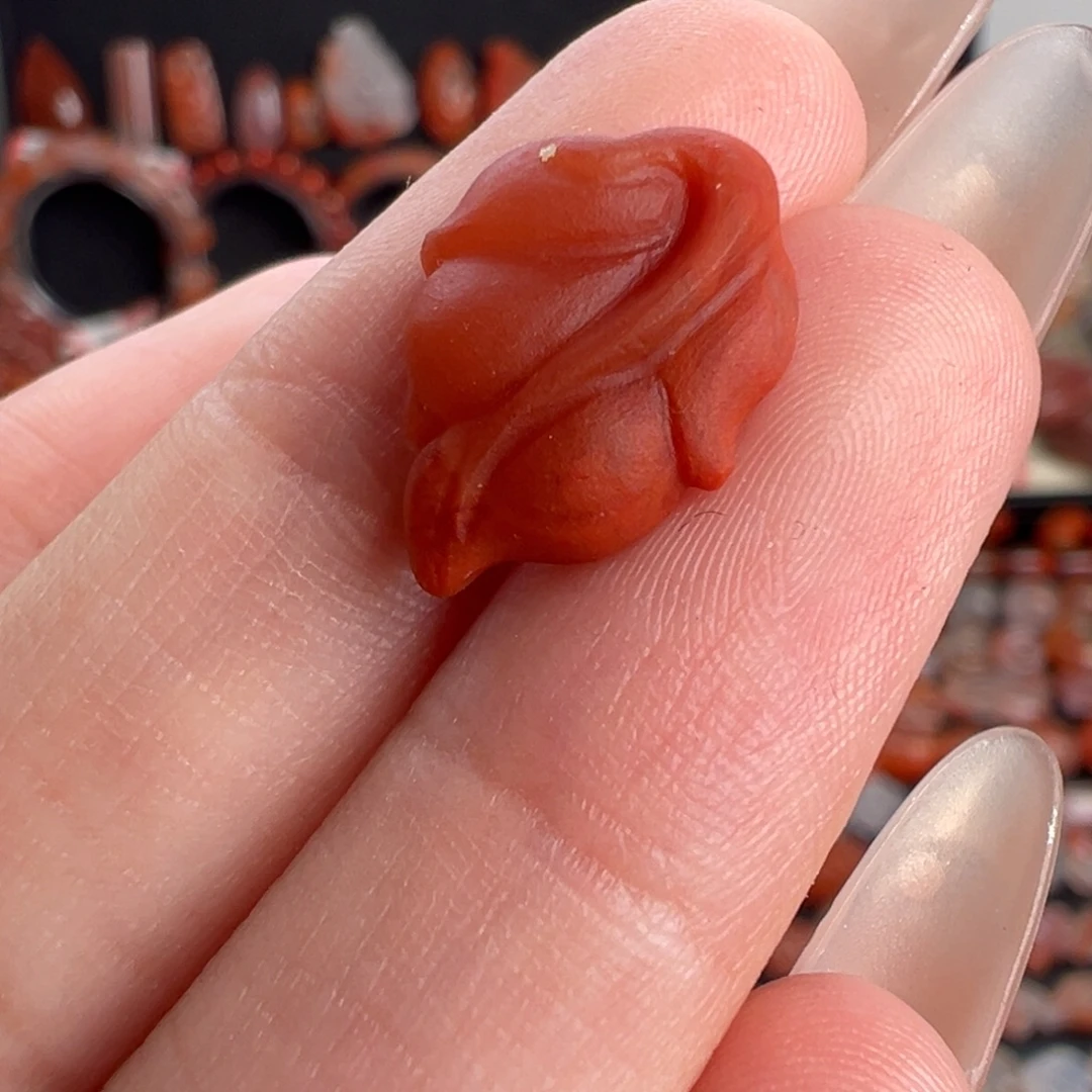 南红玛瑙未镶嵌颈饰金枝玉叶