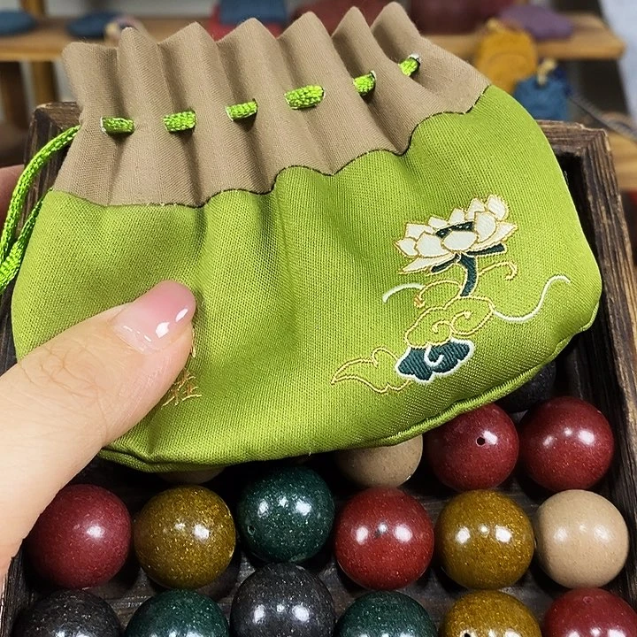 【五行贵人香】1.8拍到手27颗打底微瑕