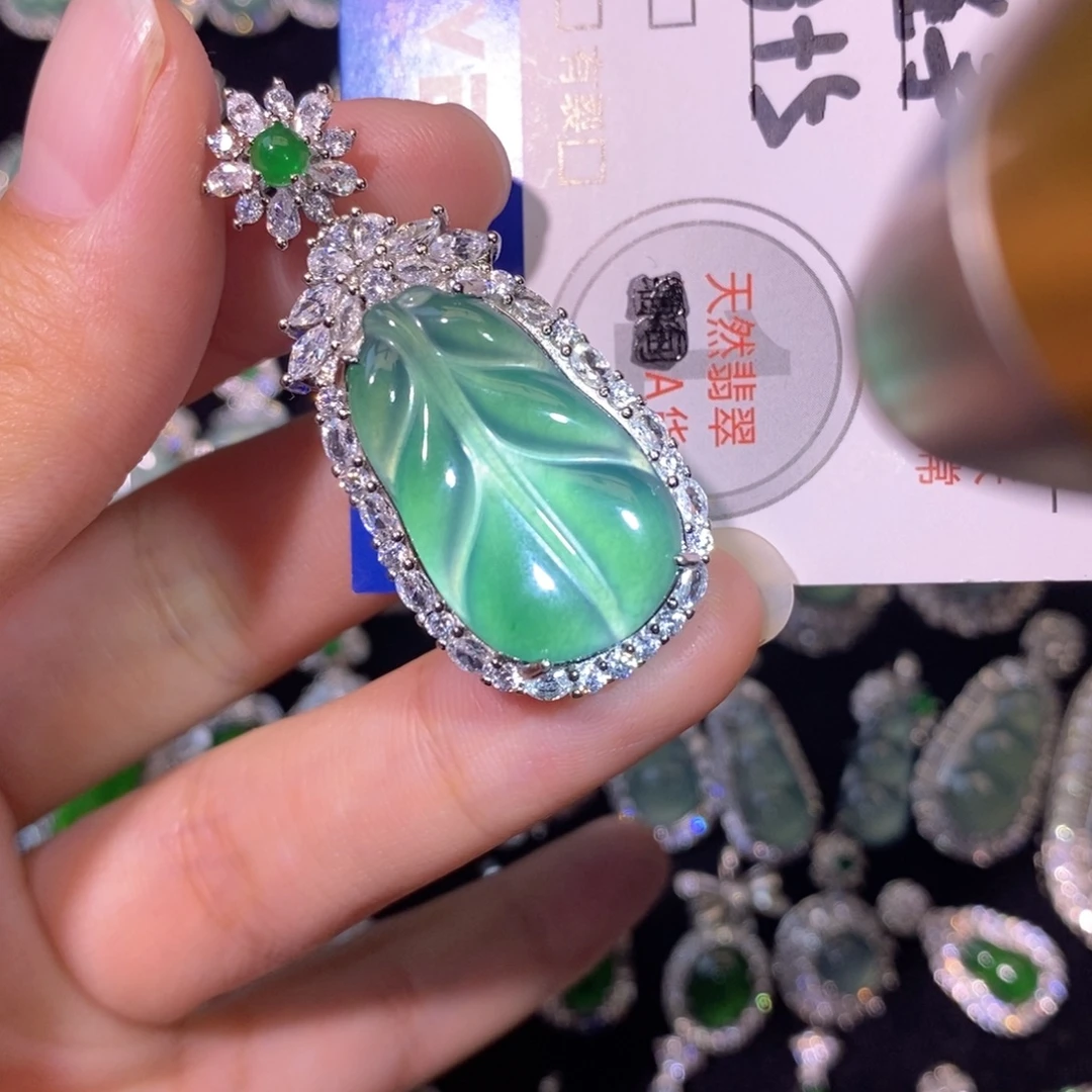 翡翠未镶嵌颈饰天然