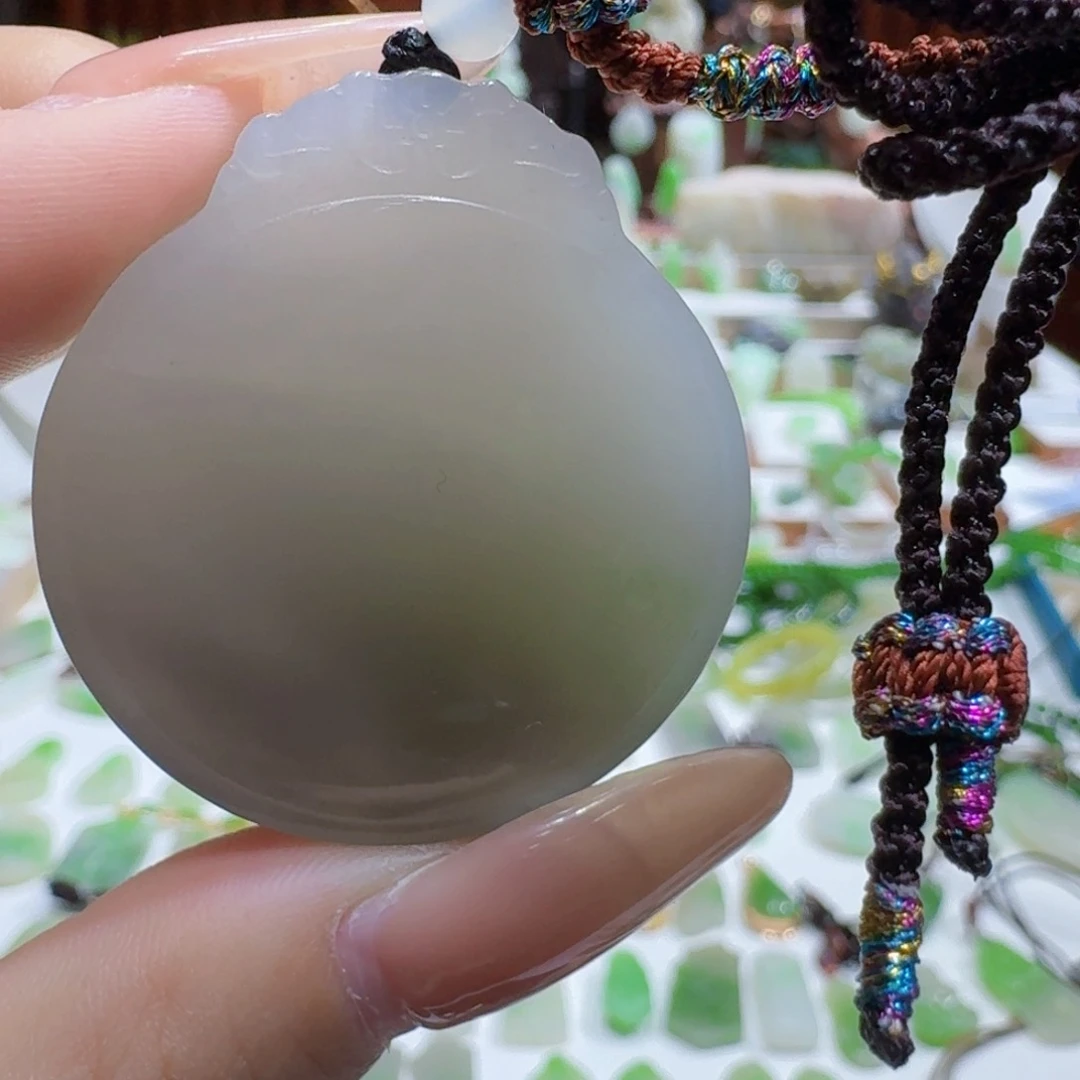 和田玉（翠青玉）三色意境牌未镶嵌