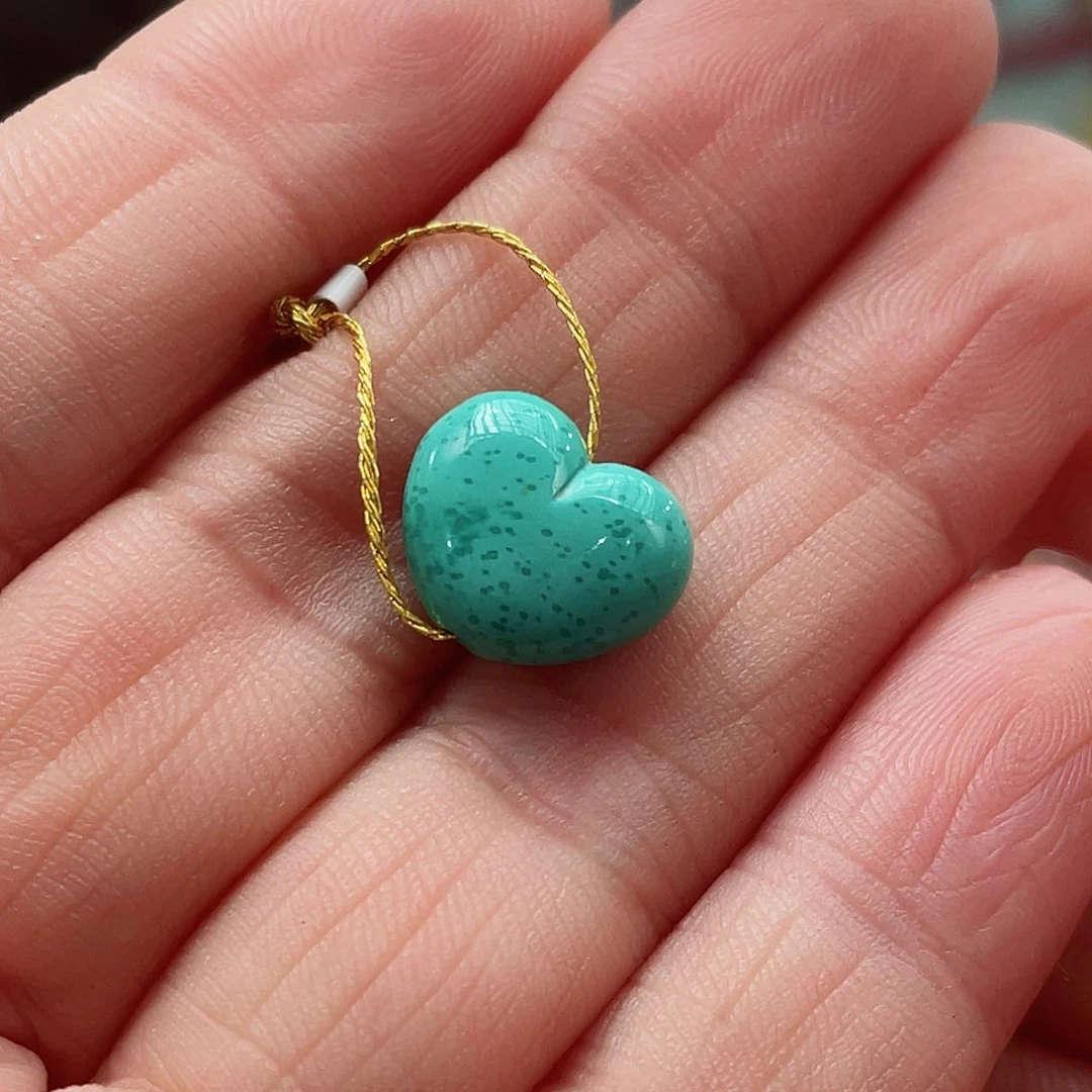 绿松石颈饰未镶嵌