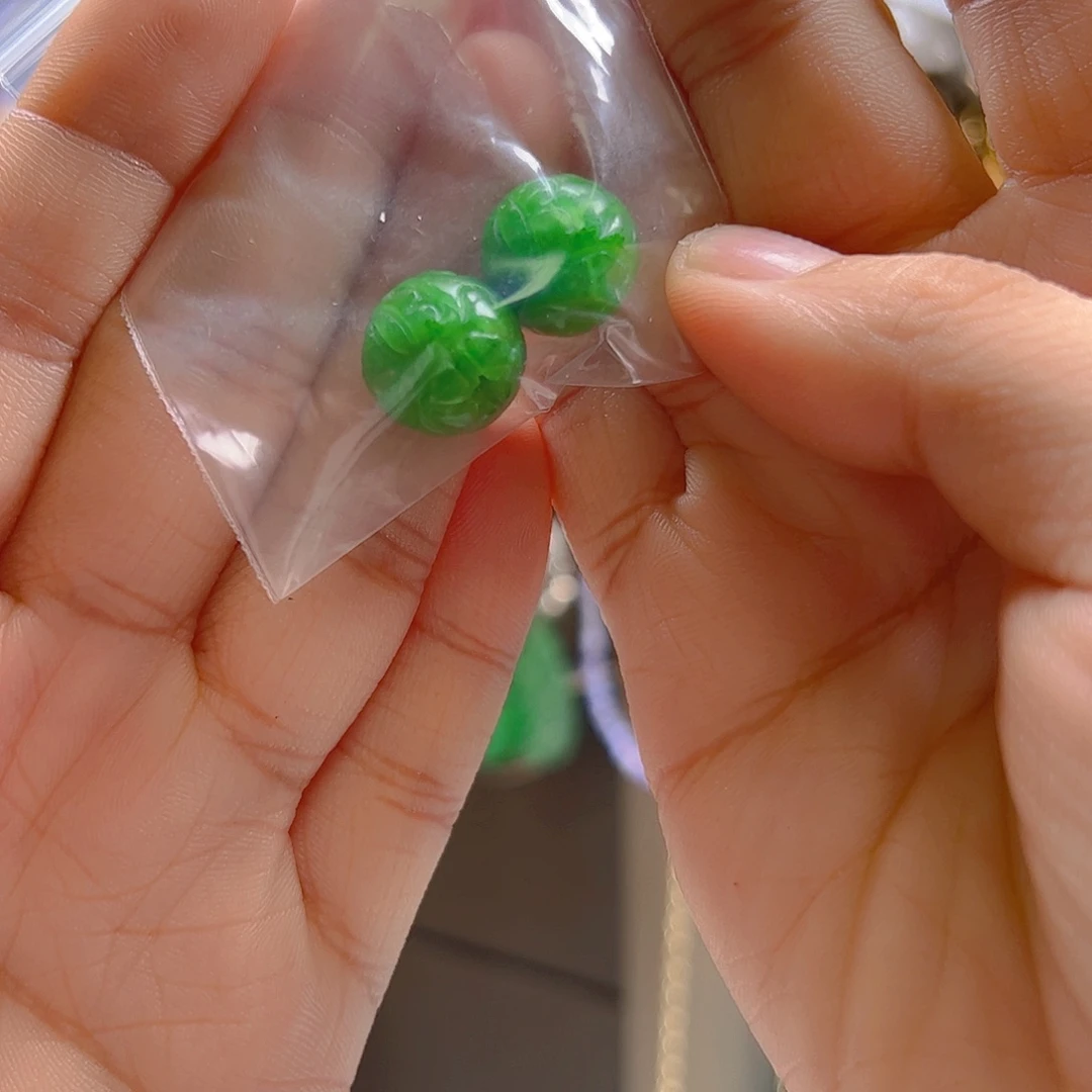 未镶嵌翡翠耳饰雨*