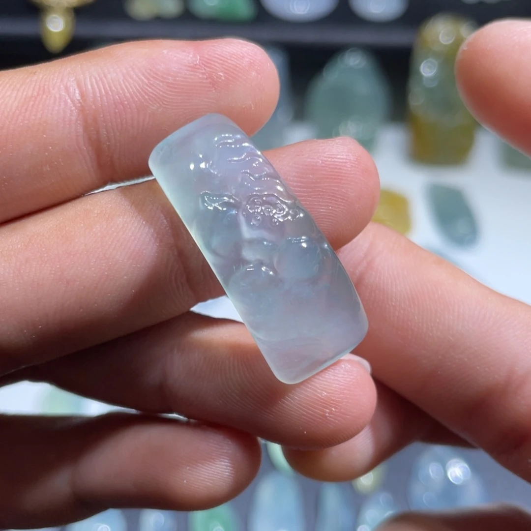 颈饰未镶嵌翡翠莲花手牌