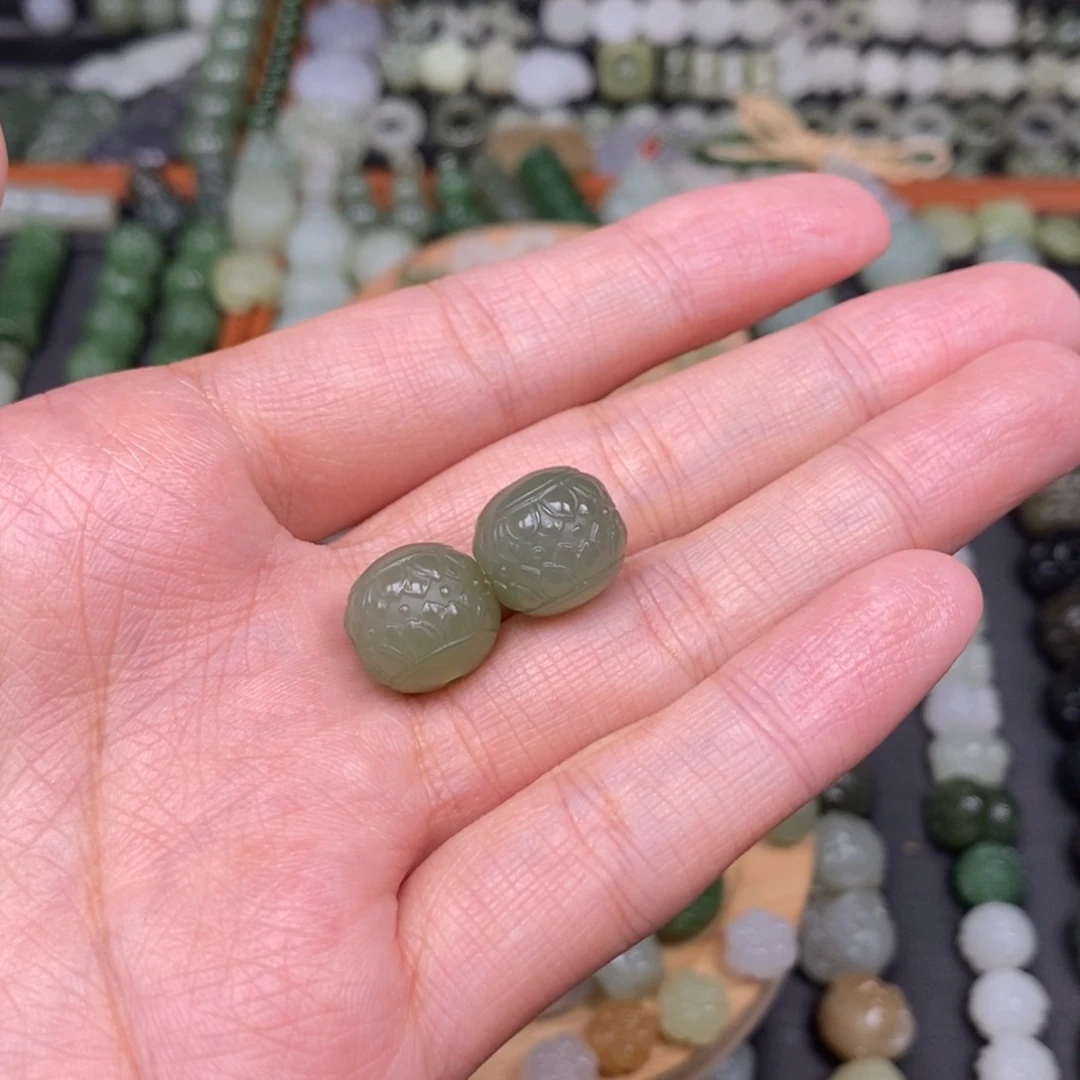 ****࿐颈饰未镶嵌和田玉