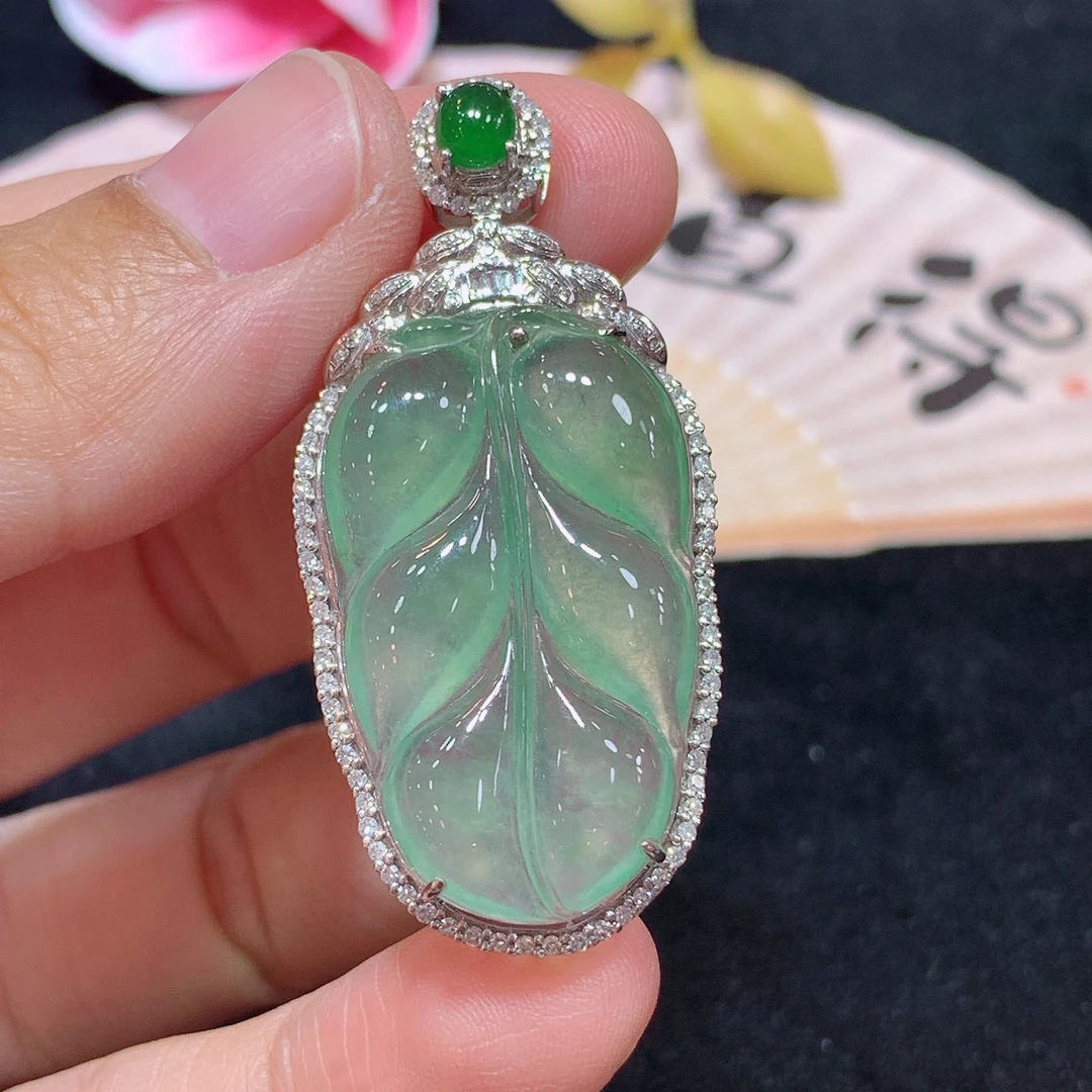 18k金天然A货翡翠晴水大树叶吊坠经典轻奢时尚