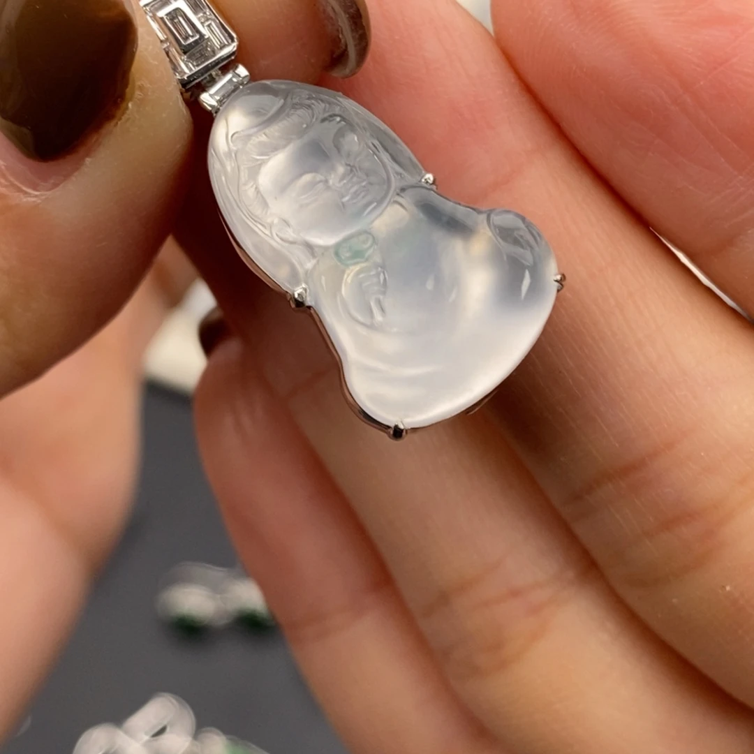 翡翠18K金镶嵌颈饰翡翠首饰