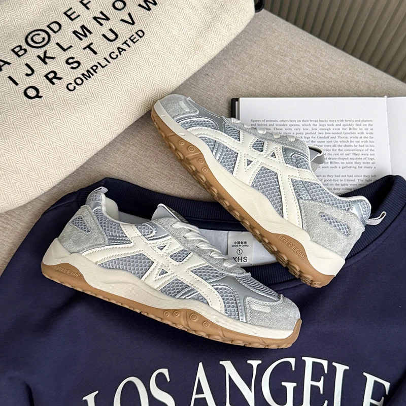 小敏家 轻便软底透气运动鞋 复古潮流圆头显脚小舒适阿甘德训鞋