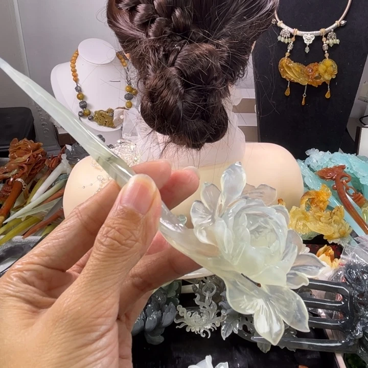 未镶嵌岫玉发饰瑕疵