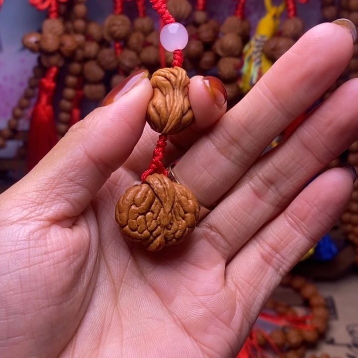 吊坠桃核龙纹桃枭