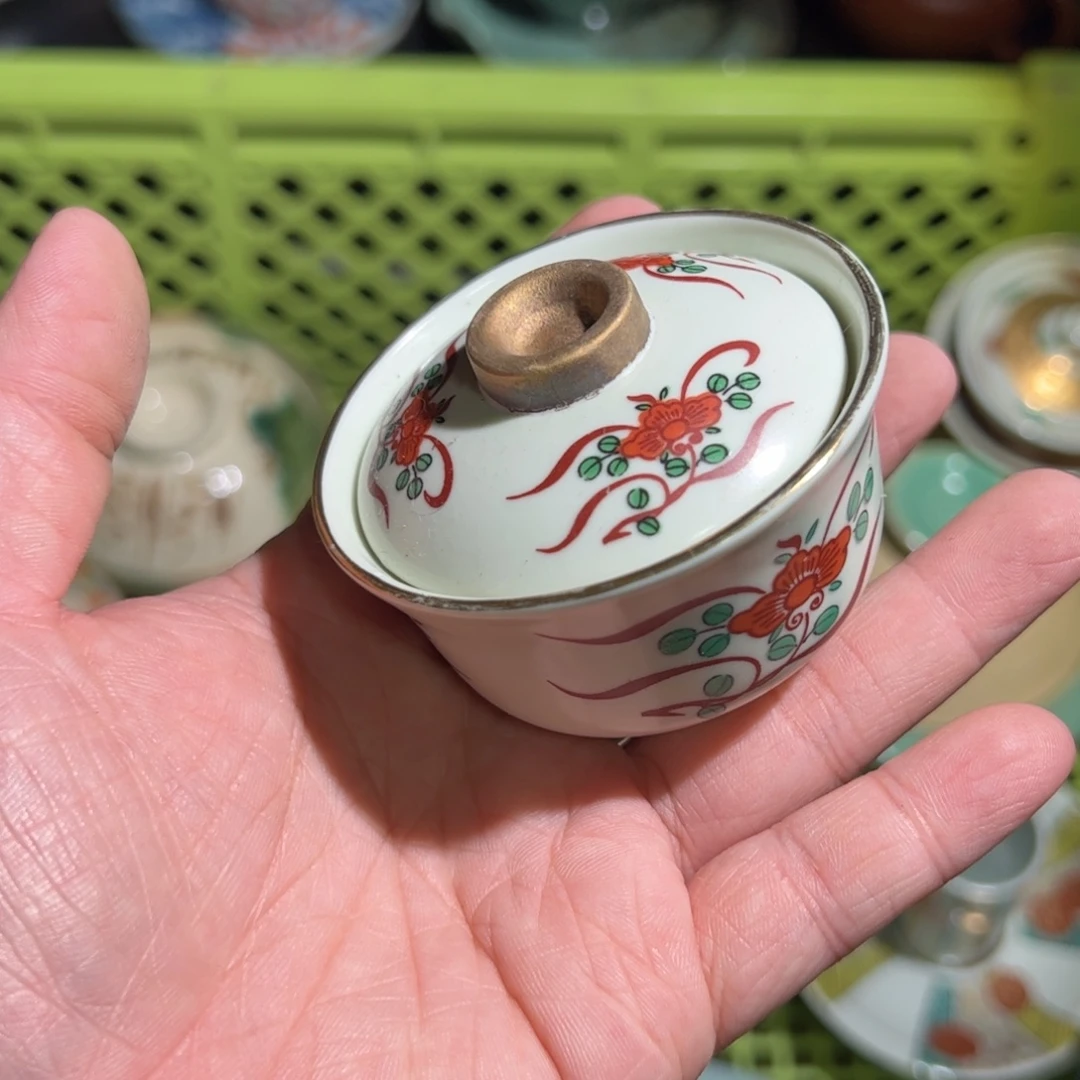 薄****陶有点瑕疵 已经说明啦