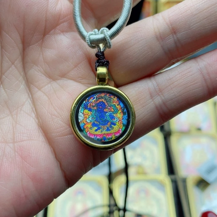 吊坠唐卡他饿了就可以吃