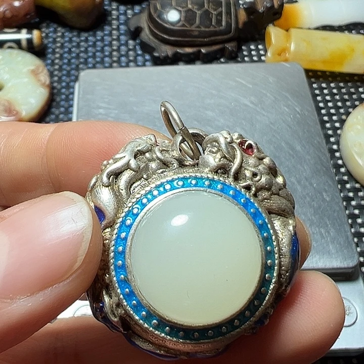 和田玉未镶嵌珠宝奇石