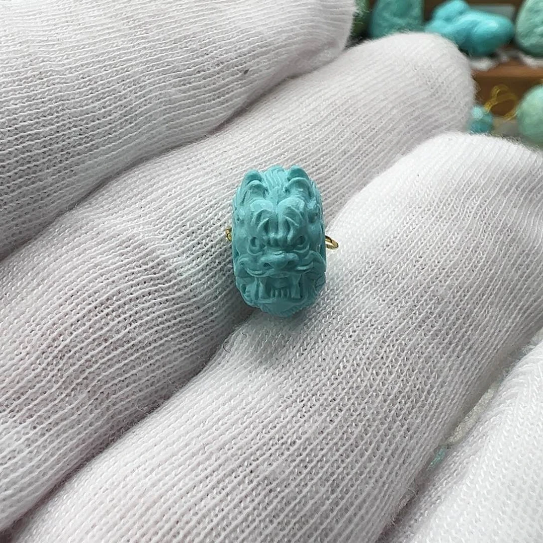 绿松石配饰未镶嵌