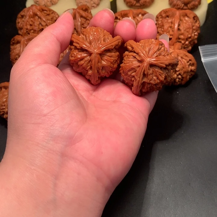 文玩核桃把件冰*玉工艺