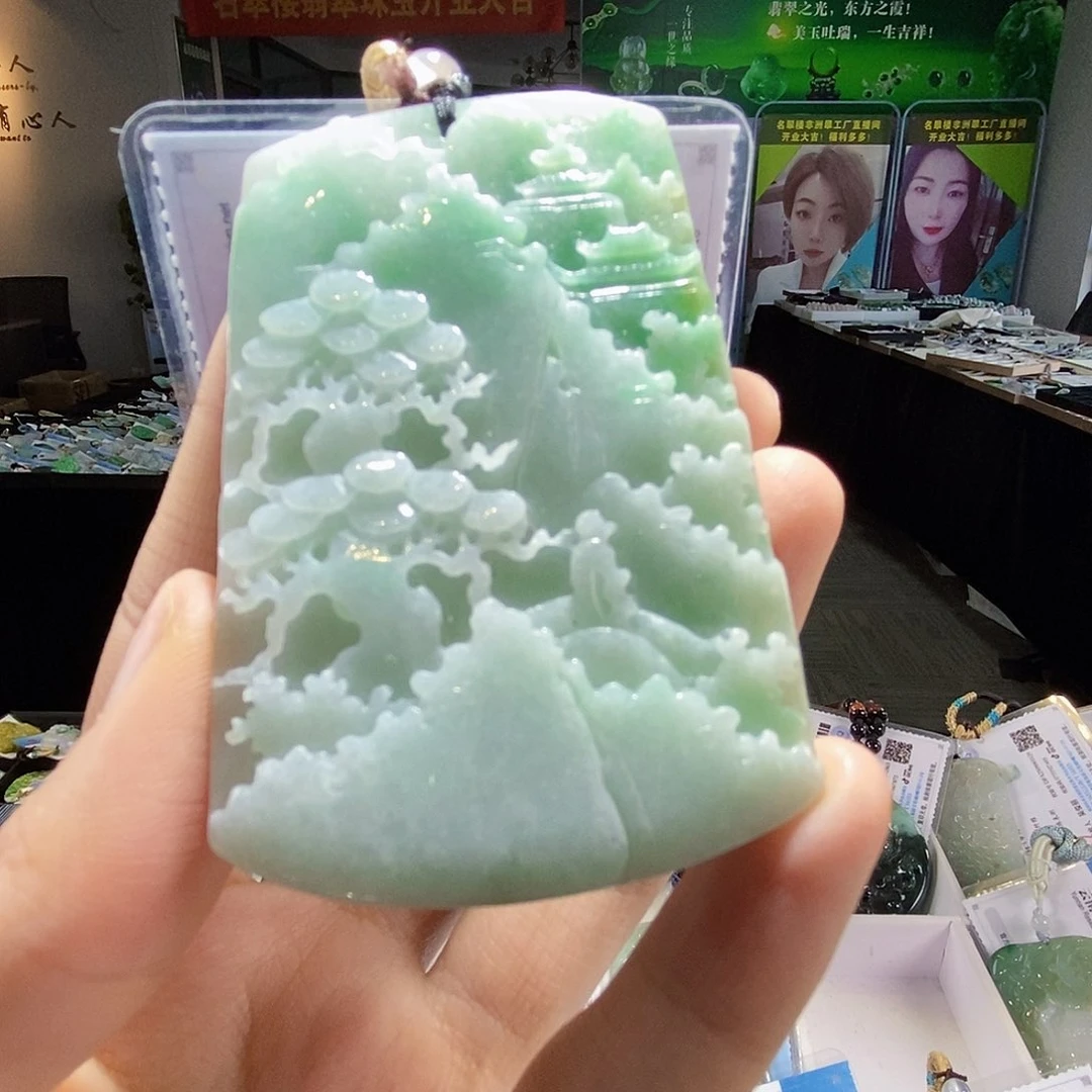 颈饰未镶嵌翡翠翡翠