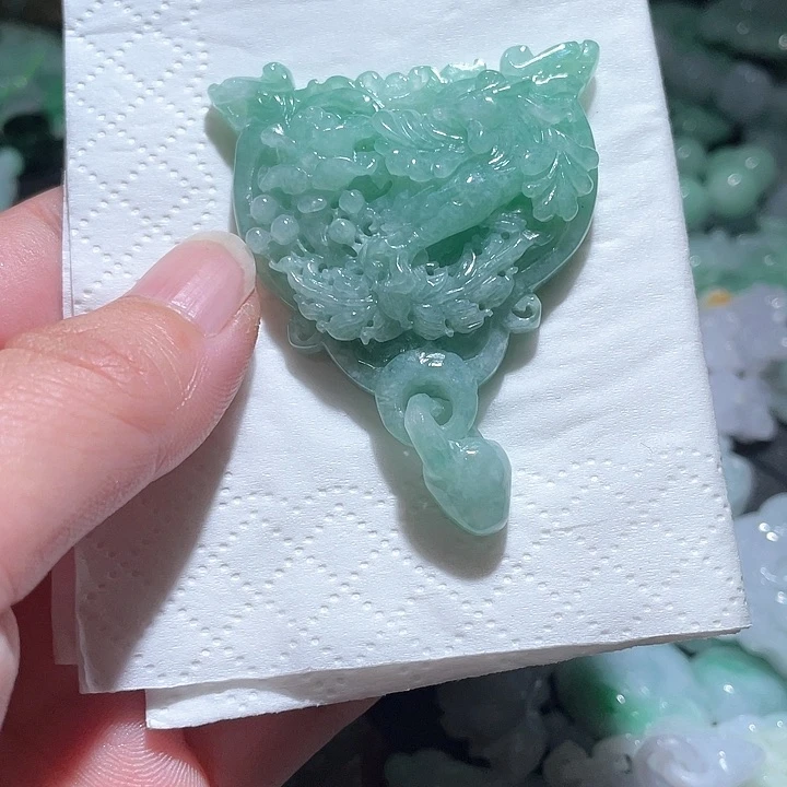 颈饰未镶嵌翡翠天