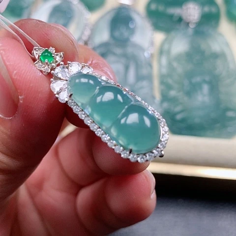 【闪购商品】翡翠颈饰银S925镶嵌天然翡翠