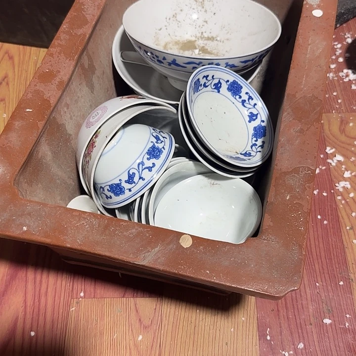 冷***月扇子vhghhhhhhghhhh