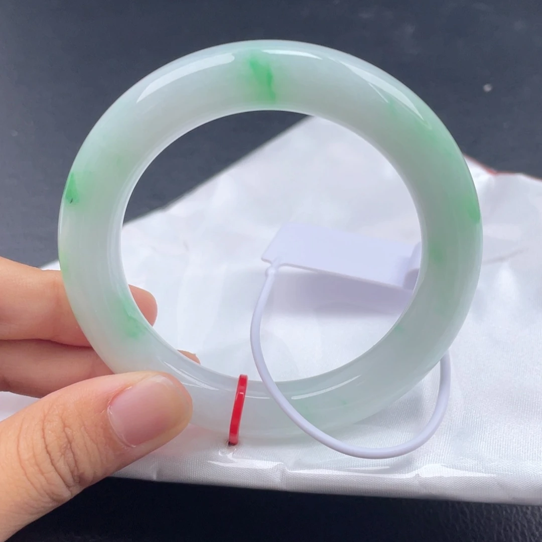 翡翠手镯（圆镯）未镶嵌