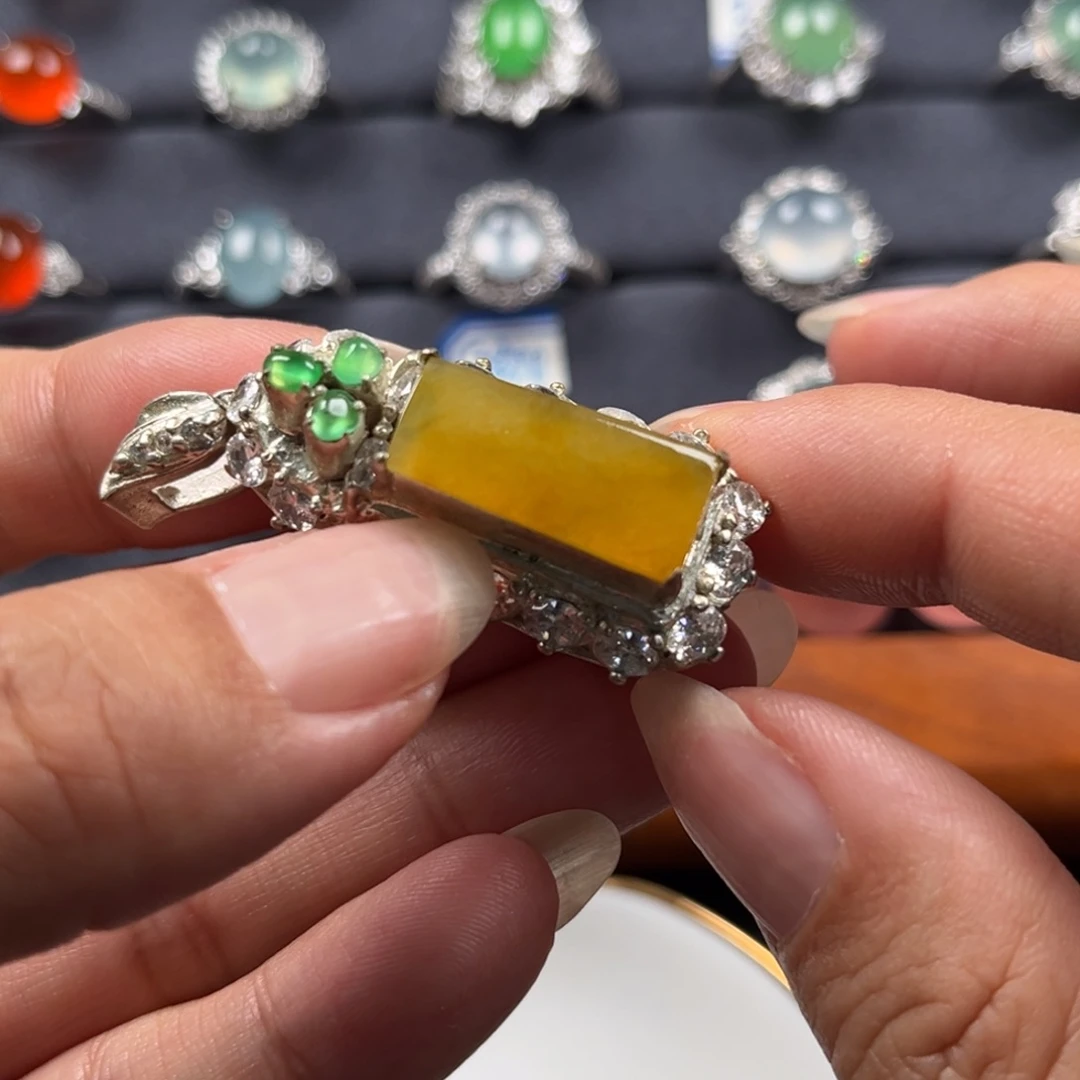 翡翠未镶嵌戒指缅甸天然翡翠Ａ货