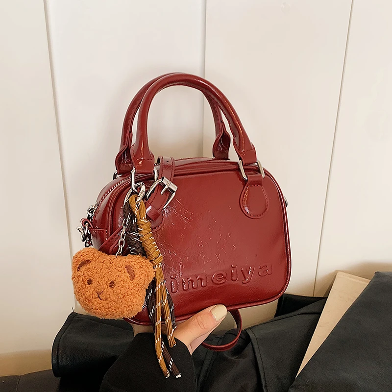 高级质感小包包女2025新款春夏百搭斜挎包时尚超火红色手提小方包