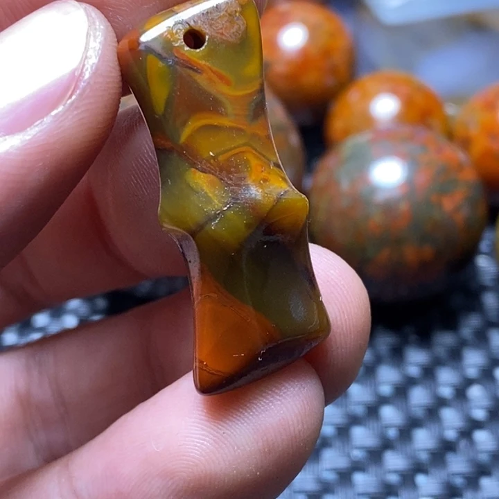 玛瑙/玉髓颈饰未镶嵌