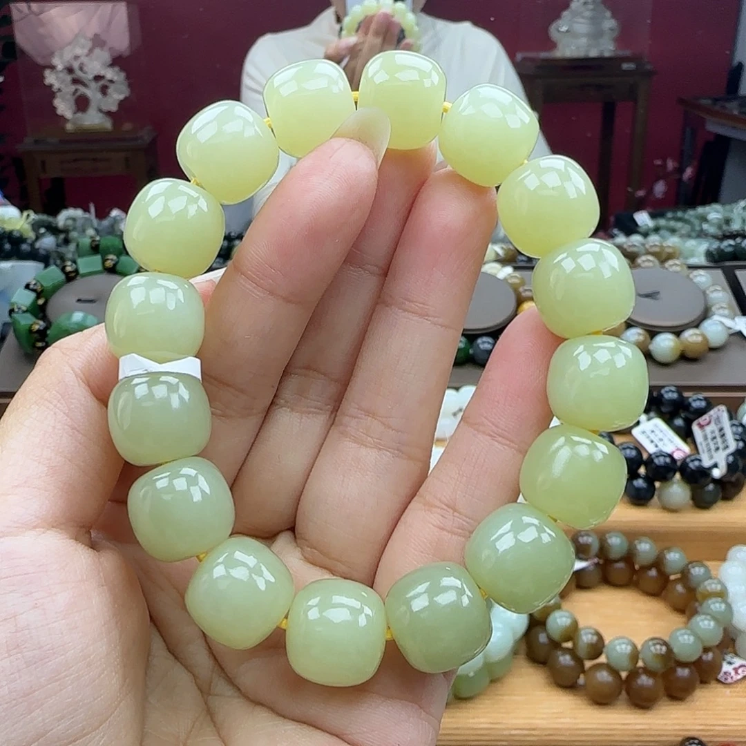 和田玉未镶嵌手串