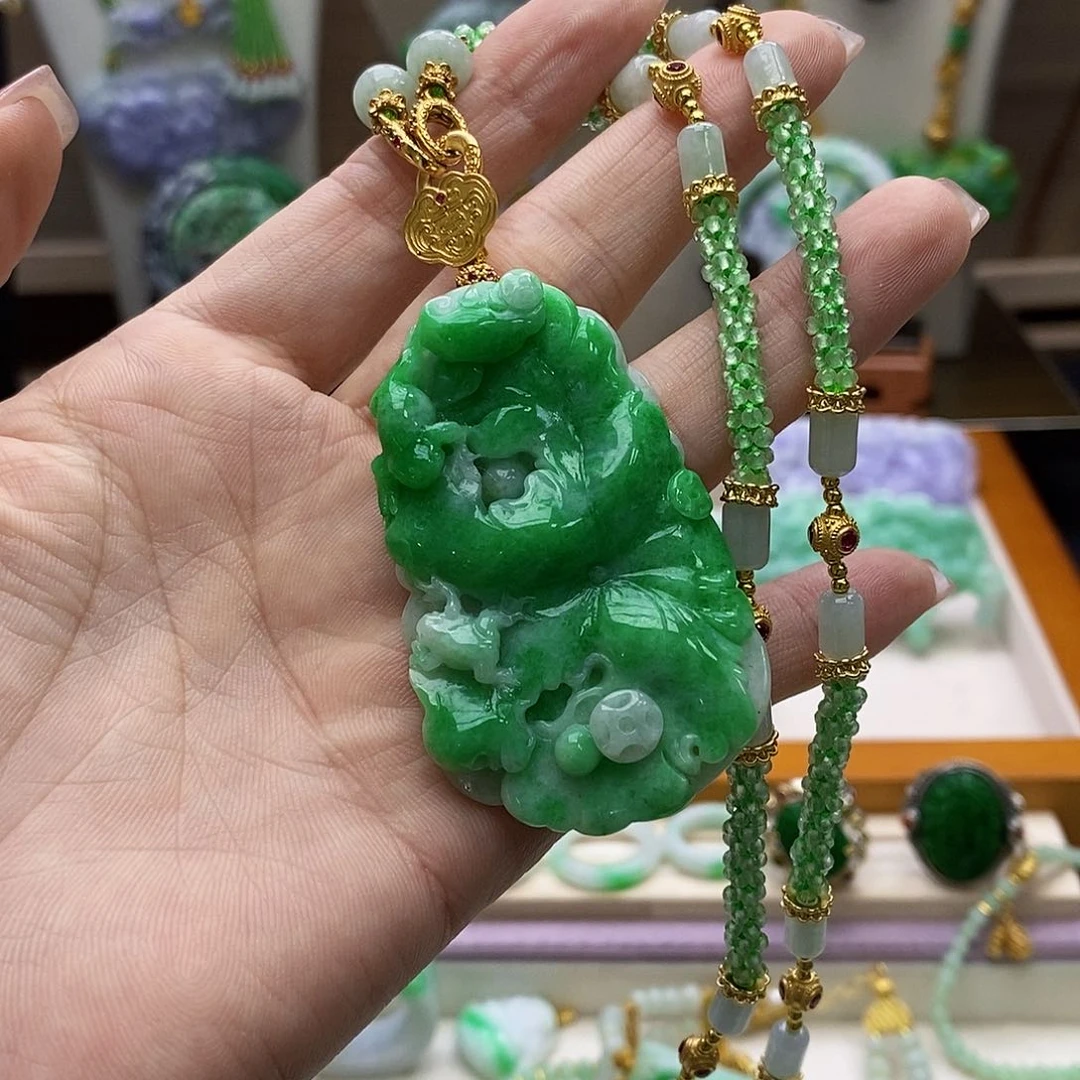 翡翠未镶嵌颈饰天然