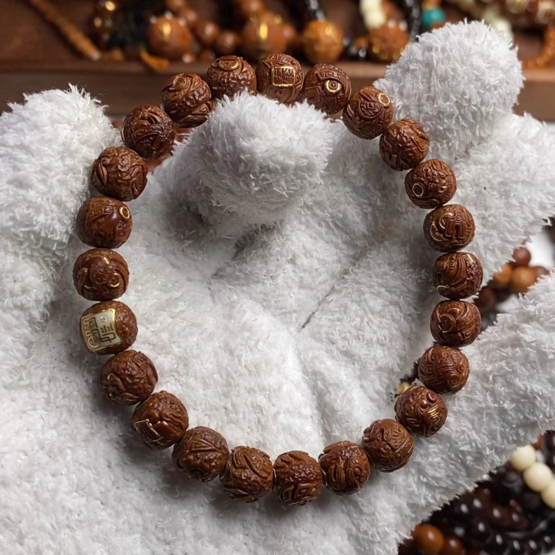 猴头核桃手串锦灰堆雕刻