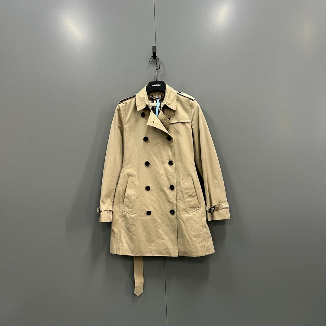 99新 BURBERRY/博柏利 tt 卡其色双排扣风衣 40码/98新/207114