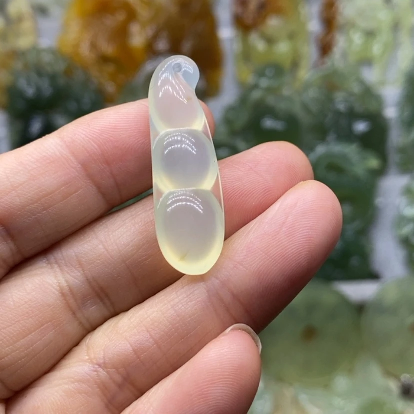【闪购商品】蛇纹石玉未镶嵌颈饰