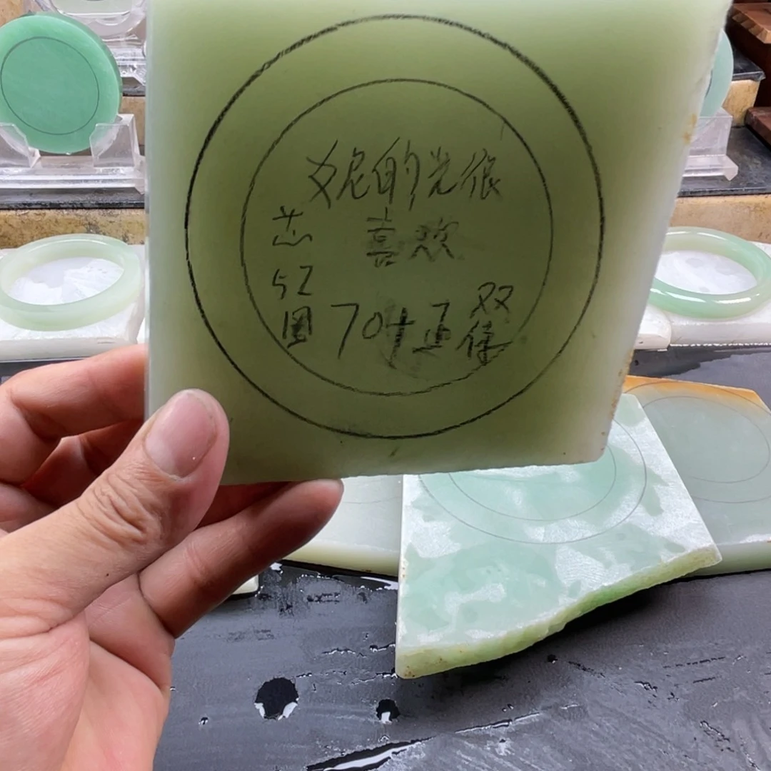 【闪购商品】定制石英质玉妮****欢加工定制