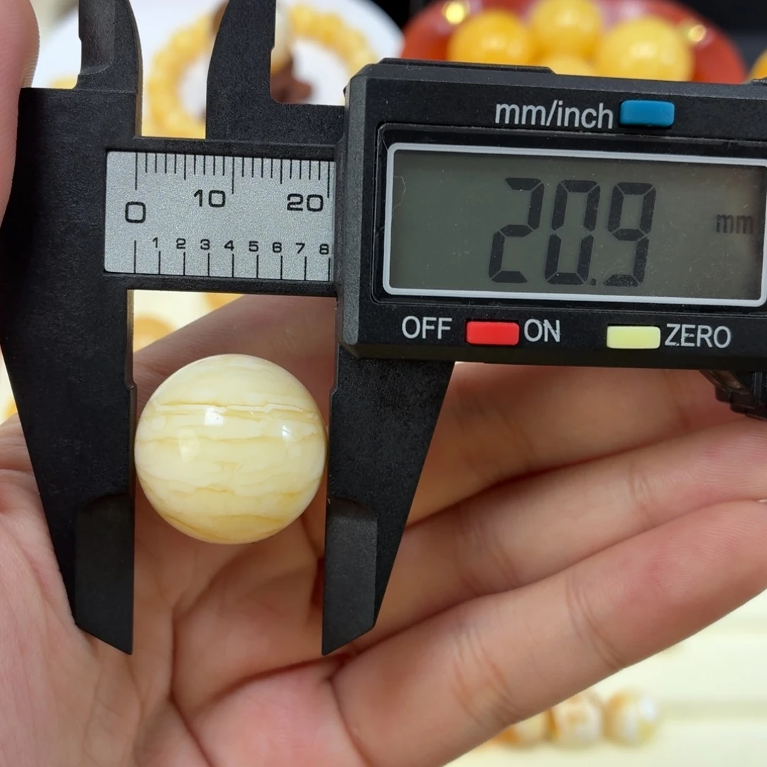 琥珀未镶嵌珠宝奇石乌料白蜡虎皮纹圆珠20.9mm