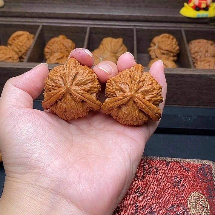 源***厂把件文玩核桃白奔