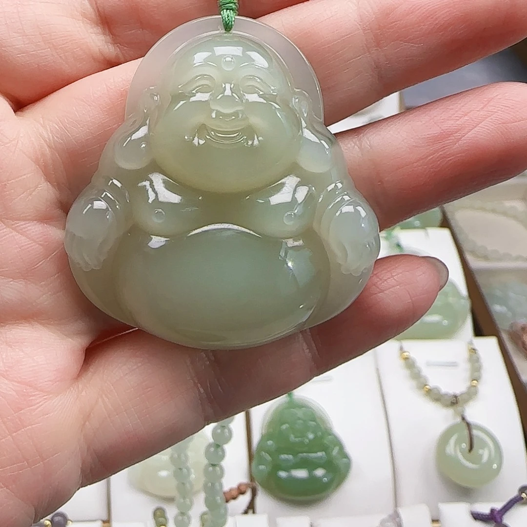 和田玉18K金镶嵌颈饰