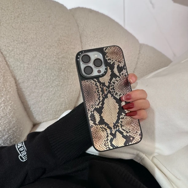 【高版磨砂黑框】磨砂镭射蛇纹用苹果iphone11/16手机壳硬背软边