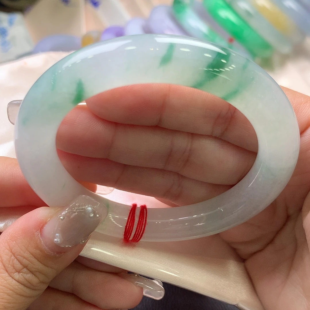 翡翠未镶嵌手镯53.8圆条